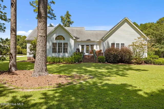 $600,000 | 205 Emmen Road, New Bern, NC 28562