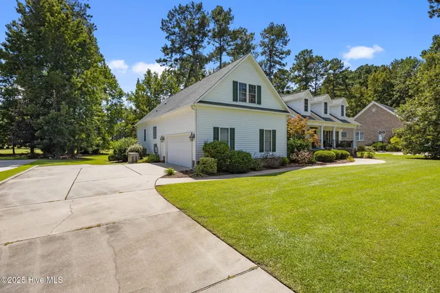 $600,000 | 205 Emmen Road, New Bern, NC 28562