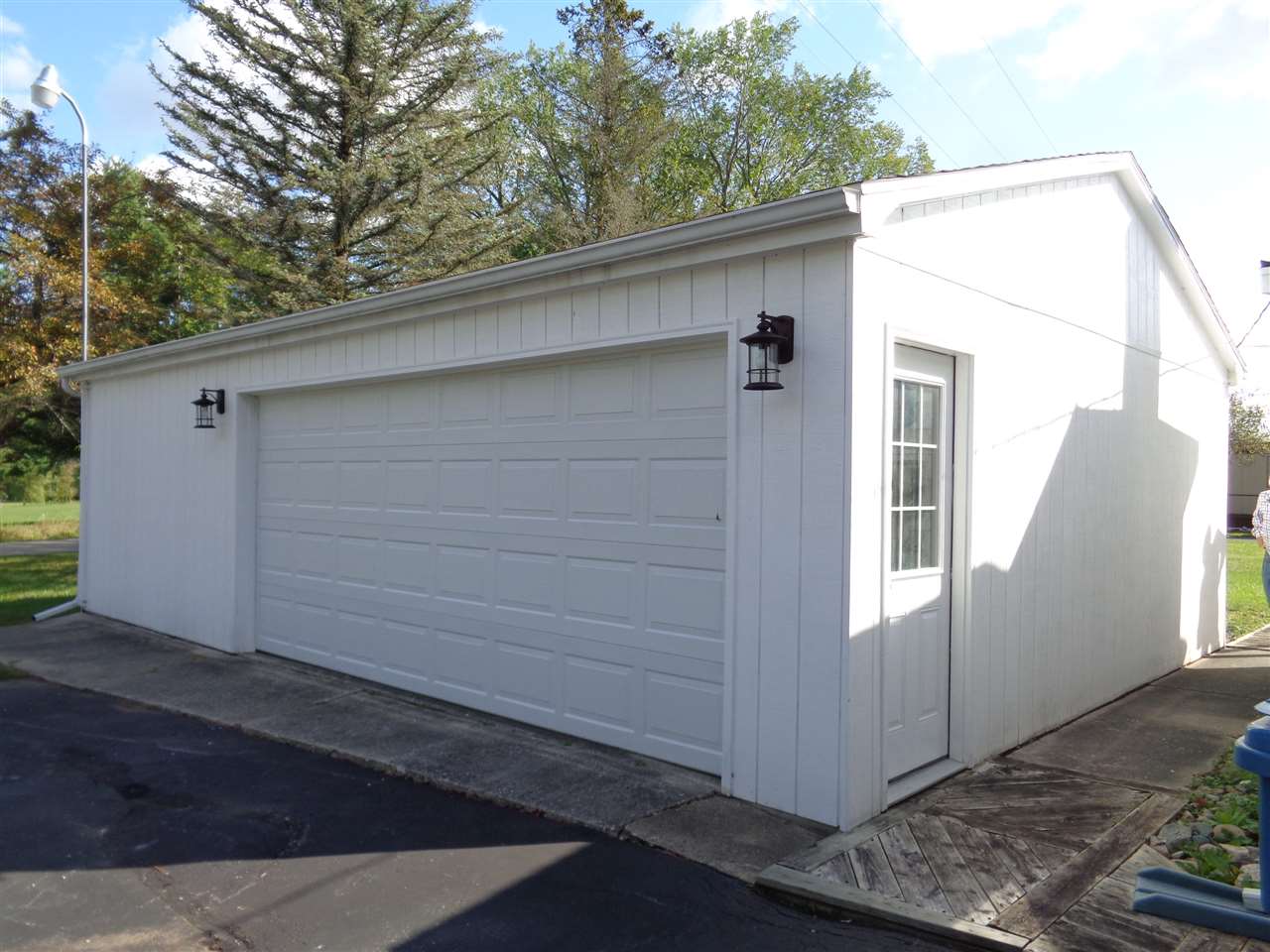 2153 Pine River Road Standish, MI 48658 - Photo 9 of 10 1877962-8.JPG