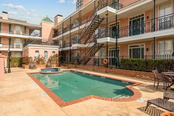 $2,600 | 3208 Cole Avenue, Unit 1111, Dallas, TX 75204