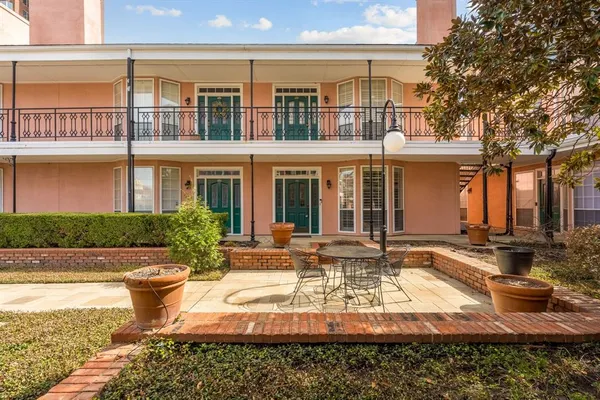 $2,600 | 3208 Cole Avenue, Unit 1111, Dallas, TX 75204