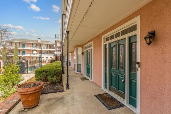 $2,600 | 3208 Cole Avenue, Unit 1111, Dallas, TX 75204