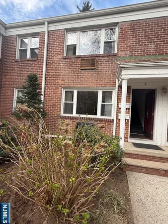 $2,500 | 180 Hillside Avenue, Unit K1, Leonia, NJ 07605
