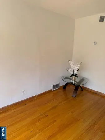 $2,500 | 180 Hillside Avenue, Unit K1, Leonia, NJ 07605