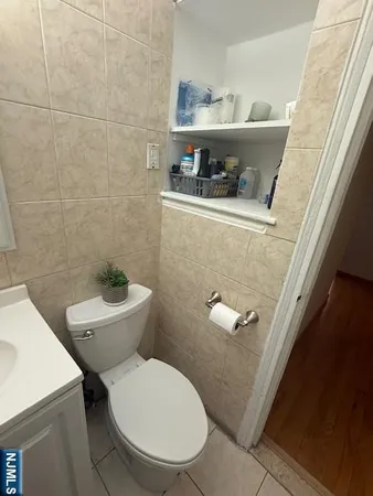 $2,500 | 180 Hillside Avenue, Unit K1, Leonia, NJ 07605