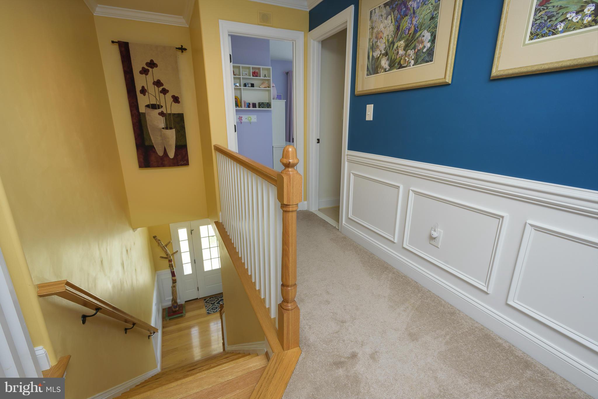 444 Neepier Road Catonsville, MD 21228 - Photo 13 of 29 Upper level landing