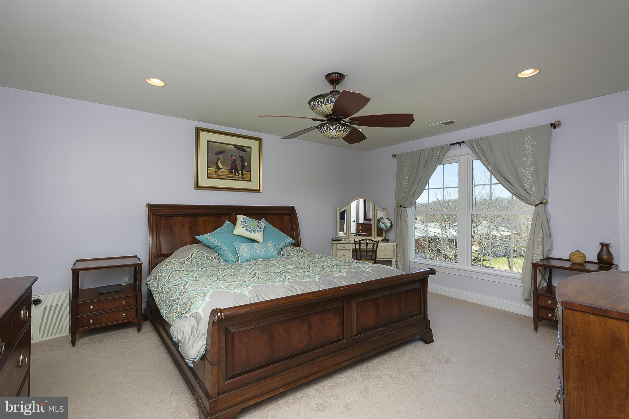 444 Neepier Road Catonsville, MD 21228 - Photo 15 of 29 Bedroom (Master)