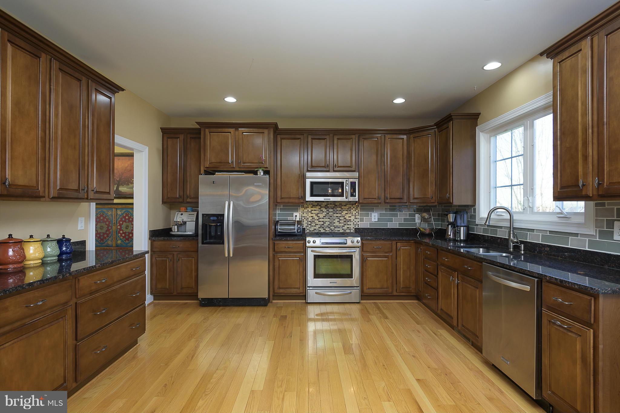 444 Neepier Road Catonsville, MD 21228 - Photo 7 of 29 Kitchen