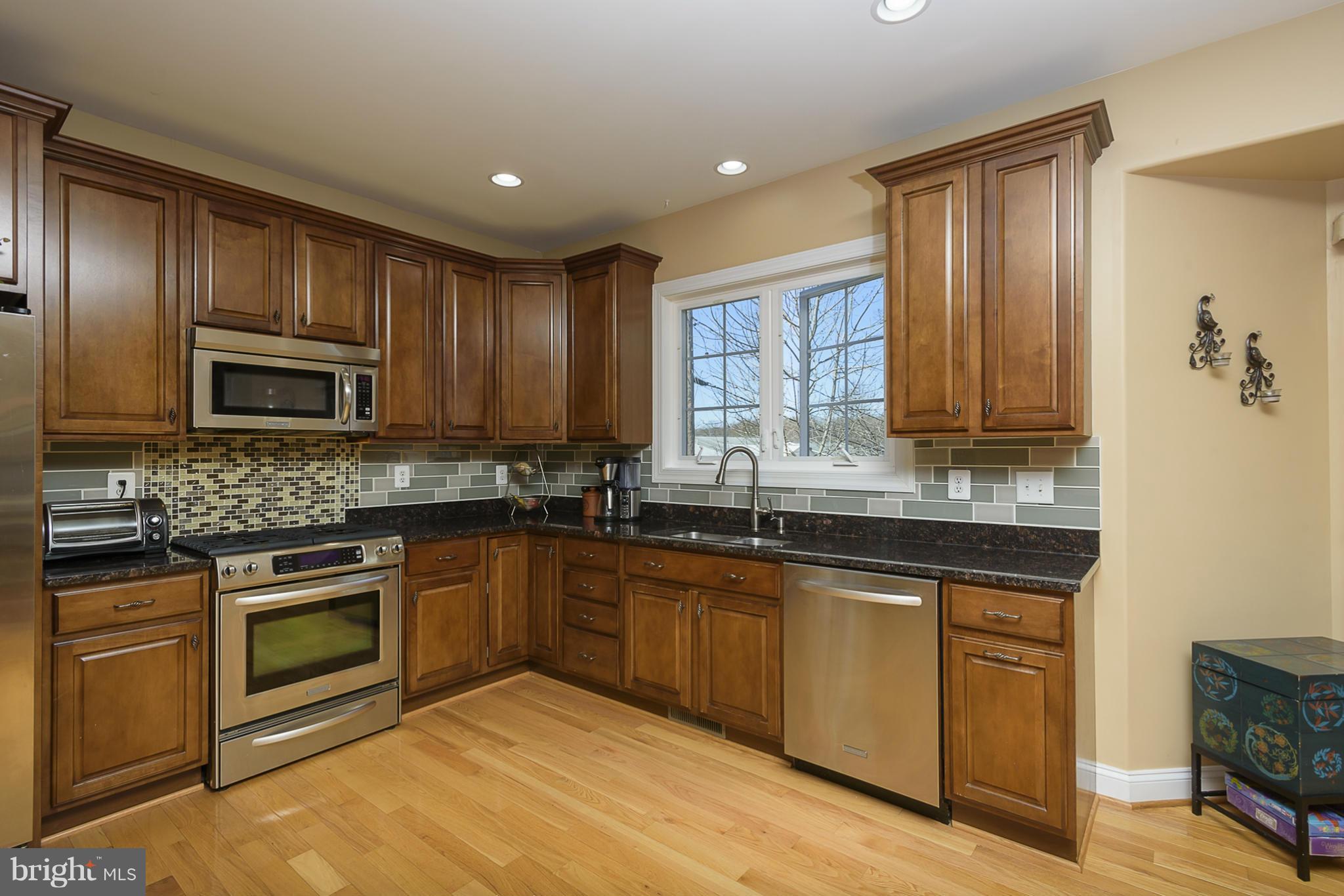 444 Neepier Road Catonsville, MD 21228 - Photo 8 of 29 Kitchen