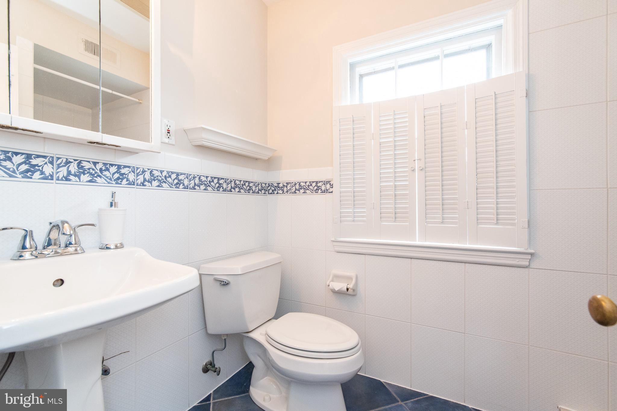 344 Broadmoor Road Baltimore, MD 21212 - Photo 19 of 44 Master Bathroom