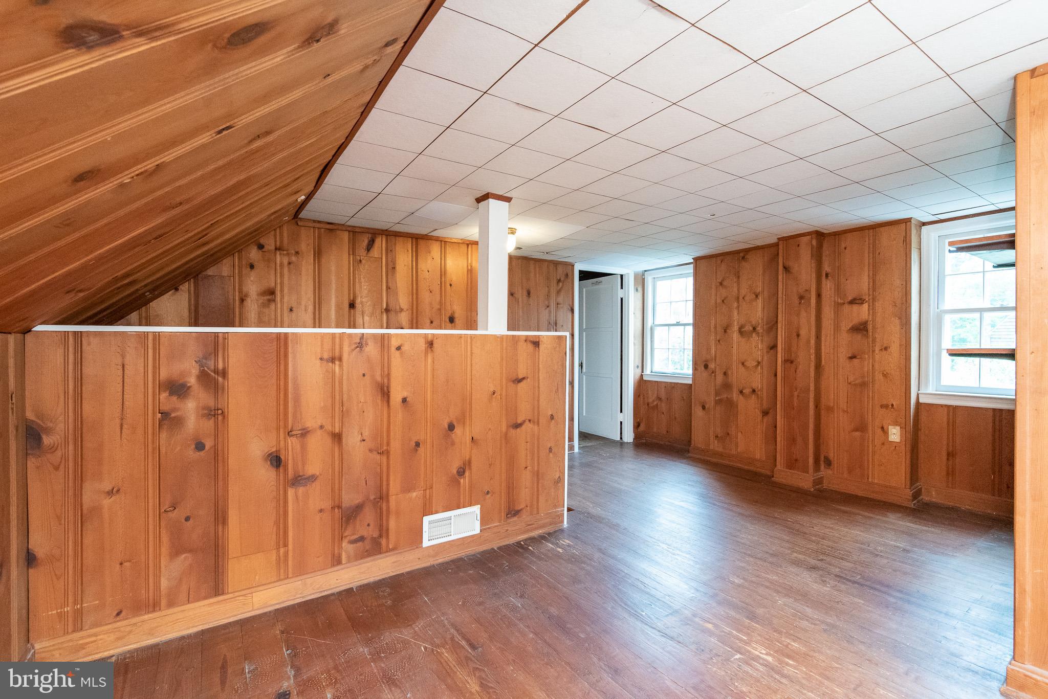 344 Broadmoor Road Baltimore, MD 21212 - Photo 28 of 44 Large Space