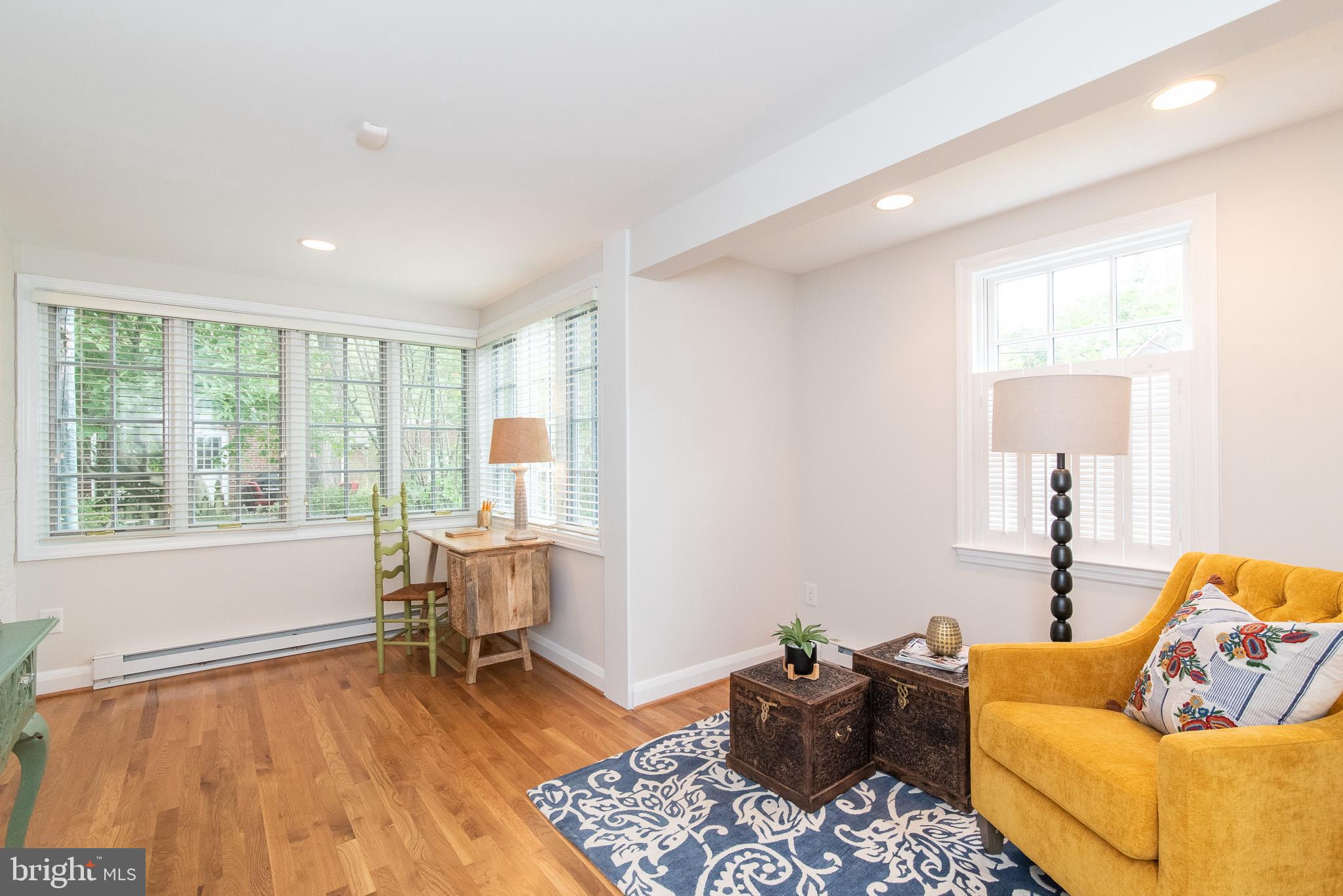 344 Broadmoor Road Baltimore, MD 21212 - Photo 8 of 44 Family Room w/Reading Nook