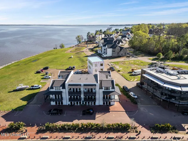 $489,000 | 113 North Natchez Drive, Madison, MS 39110