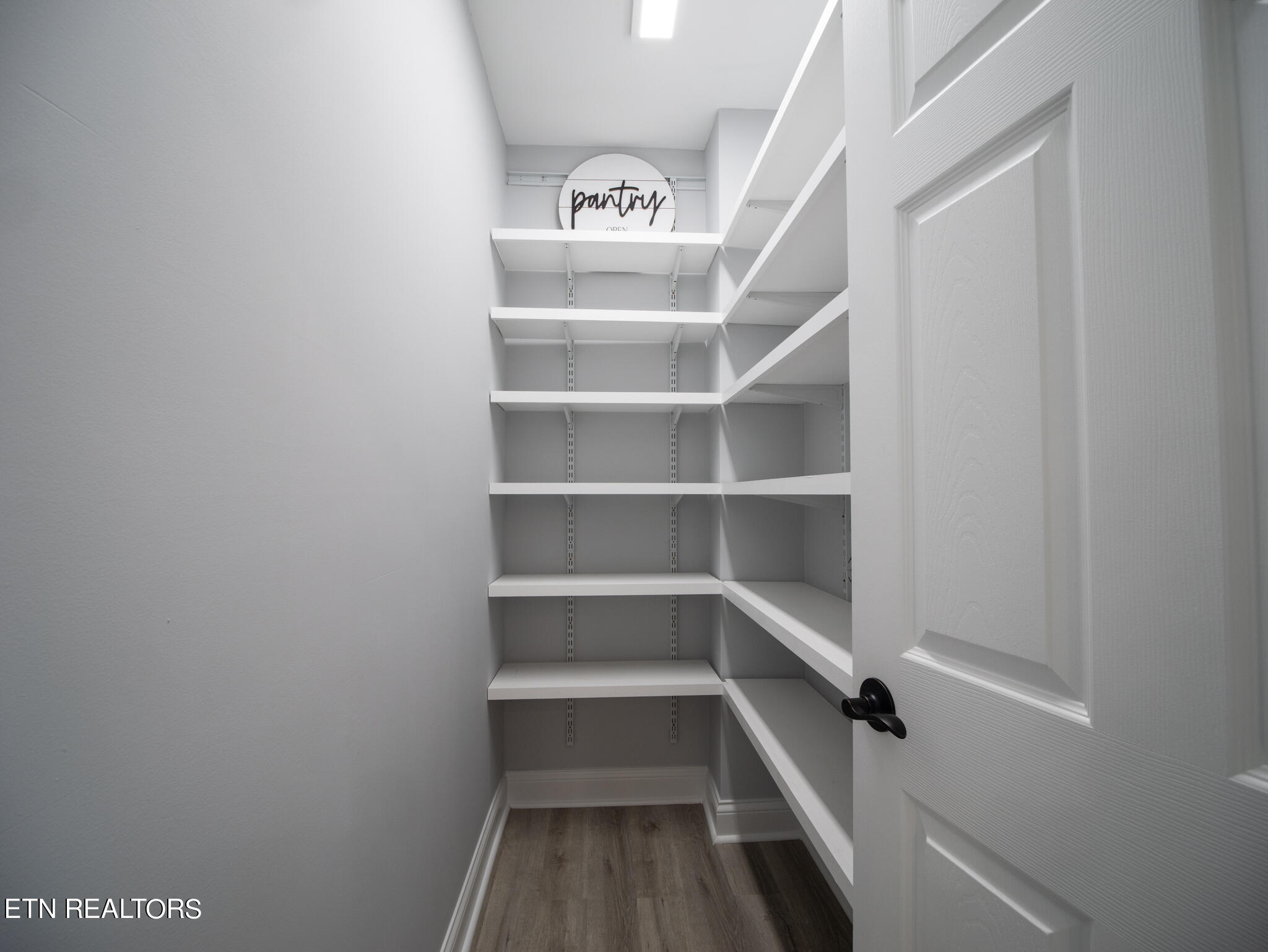 142 South Purdue Avenue Oak Ridge, TN 37830 - Photo 14 of 50 Walk In Pantry