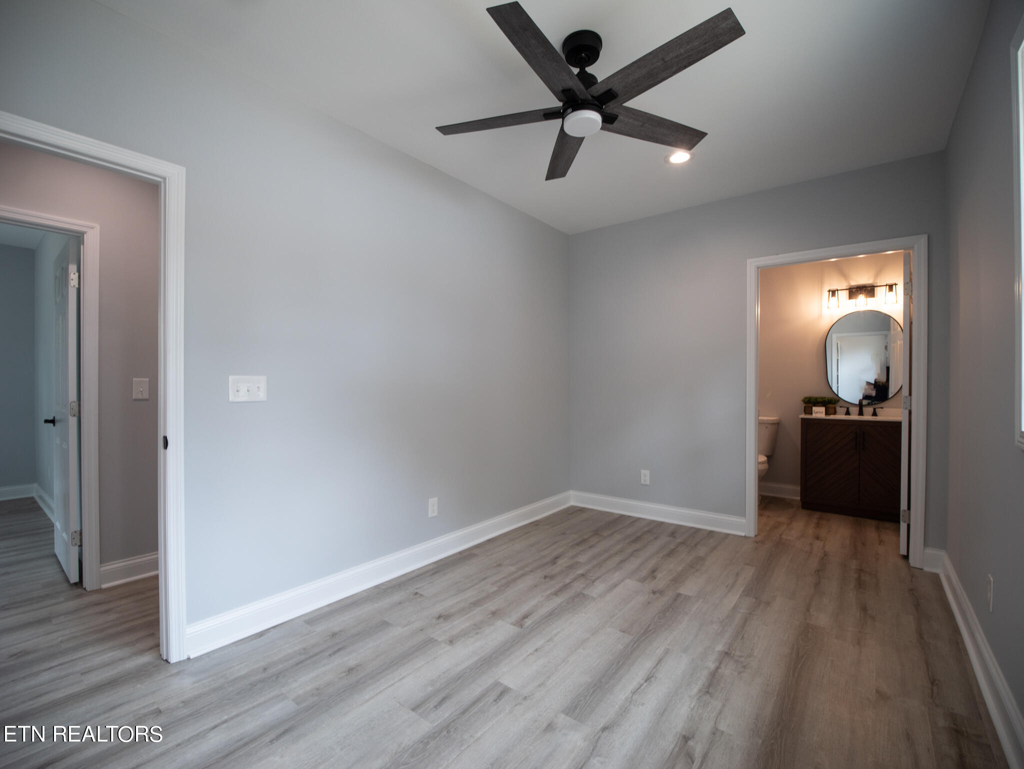 142 South Purdue Avenue Oak Ridge, TN 37830 - Photo 21 of 50 Owners Ensuite