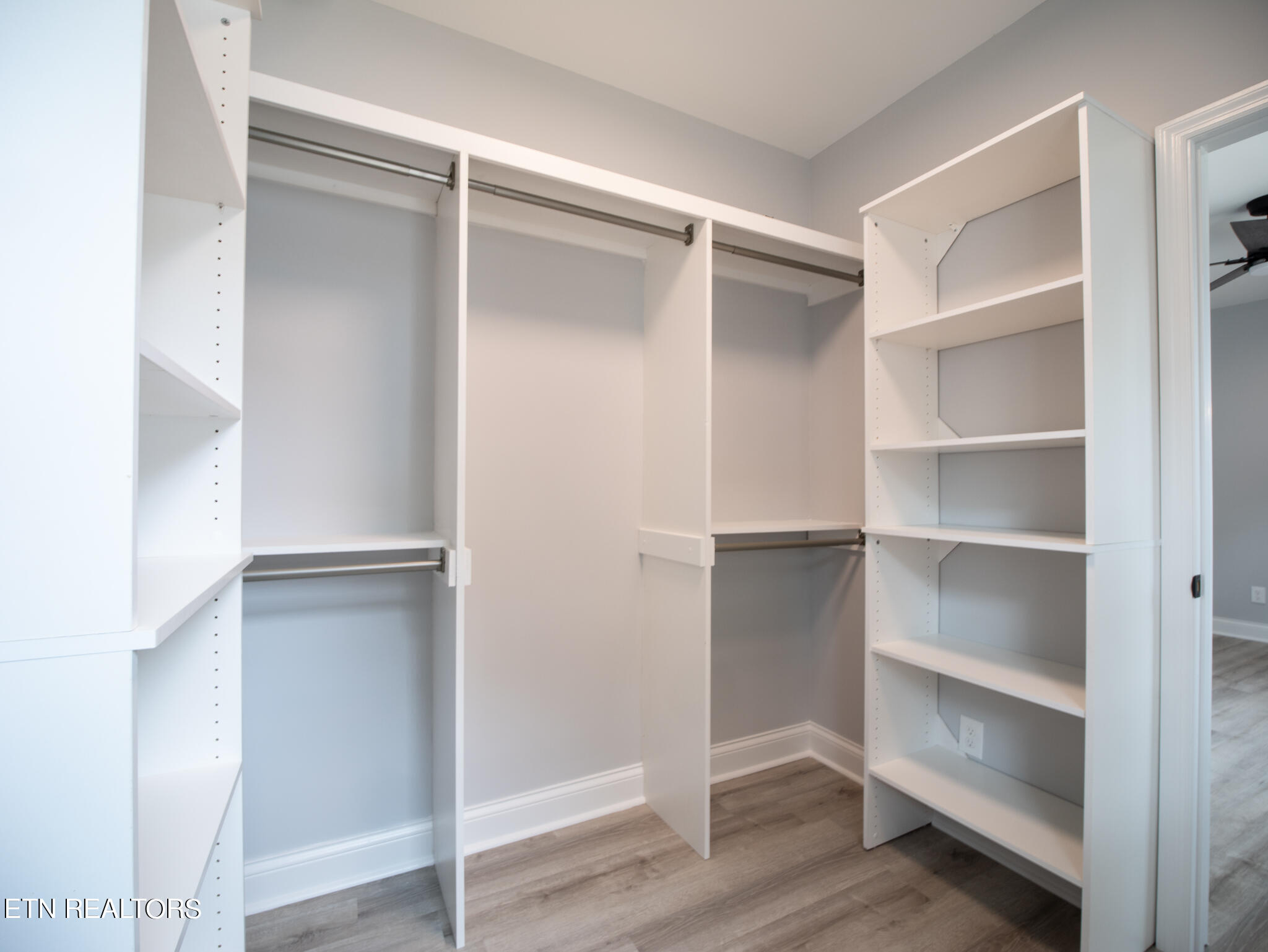 142 South Purdue Avenue Oak Ridge, TN 37830 - Photo 25 of 50 Owners Ensuite Closet