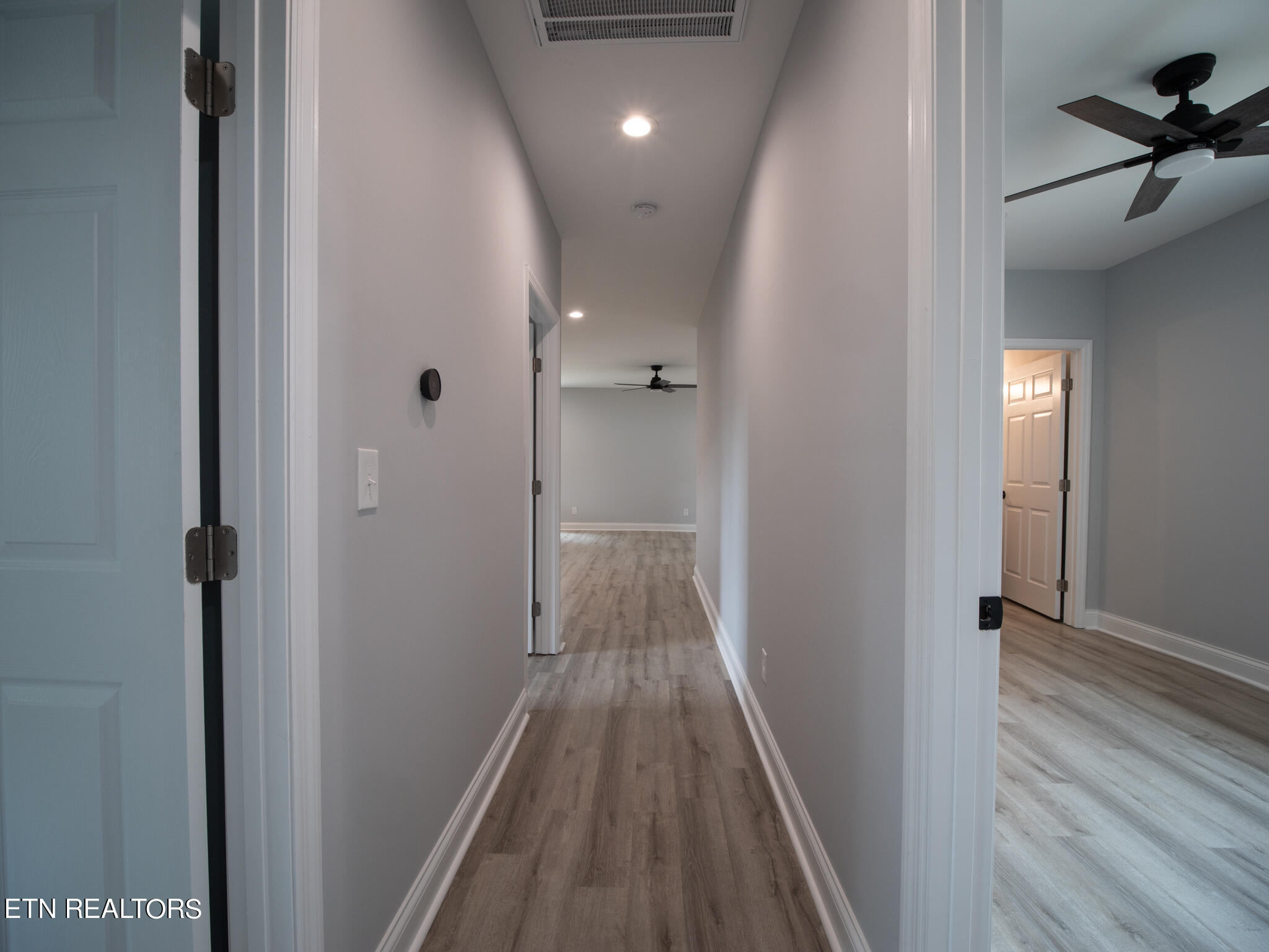 142 South Purdue Avenue Oak Ridge, TN 37830 - Photo 27 of 50 Hall
