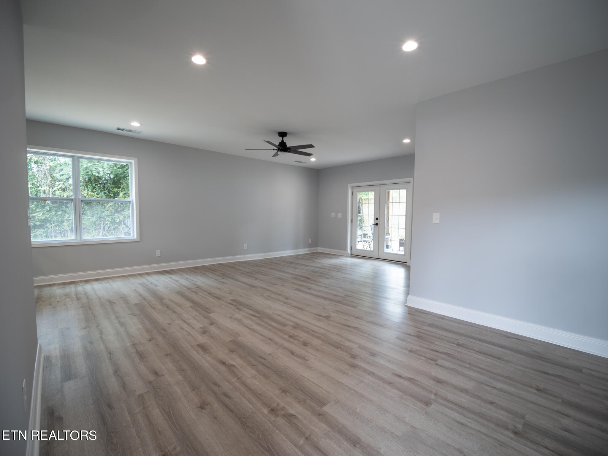 142 South Purdue Avenue Oak Ridge, TN 37830 - Photo 5 of 50 Living / Dining Combo