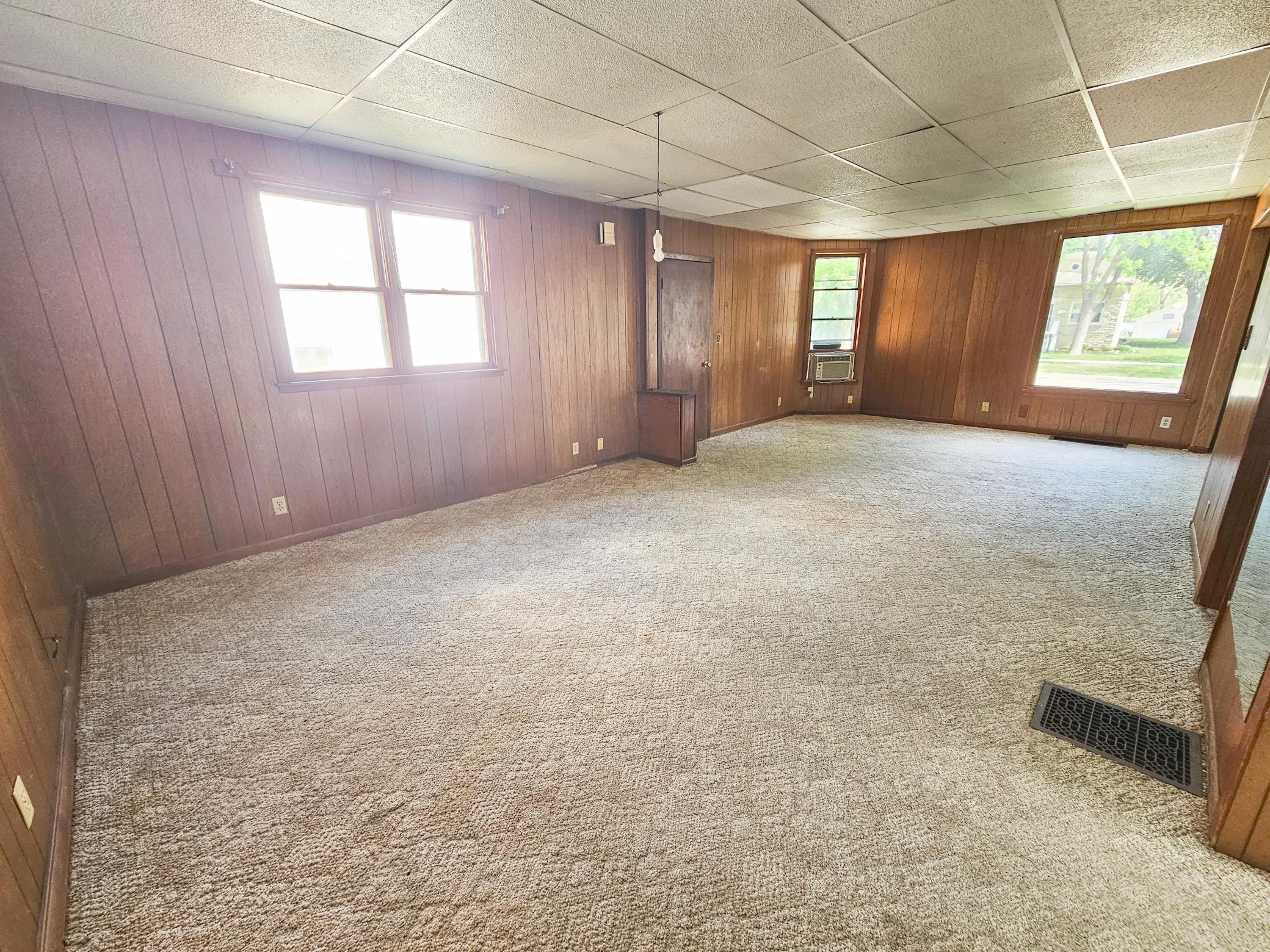 249 Hollett Street Tracy, MN 56175 - Photo 8 of 22