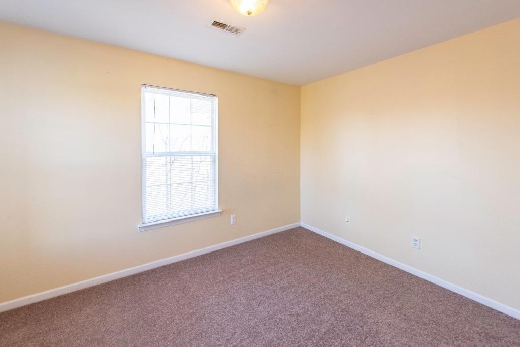 1236 Joyce Lane, Unit 27 Ann Arbor, MI 48103 - Photo 11 of 22 4a561777-c5fb-4ef3-96a2-fcae402aeb19.jpg