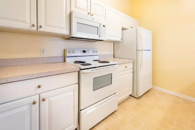 $2,000 | 1236 Joyce Lane, Unit 27, Ann Arbor, MI 48103