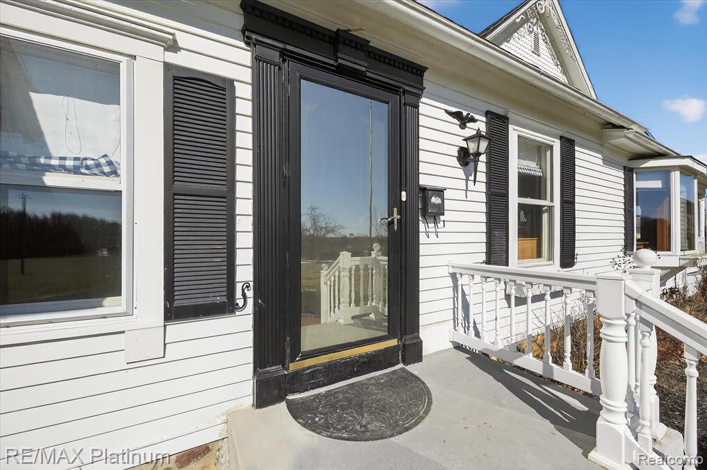 15330 Howlett Road Gregory, MI 48137 - Photo 3 of 26