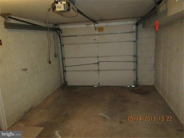 11114 Greiner Road Philadelphia, PA 19116 - Photo 22 of 25 Garage