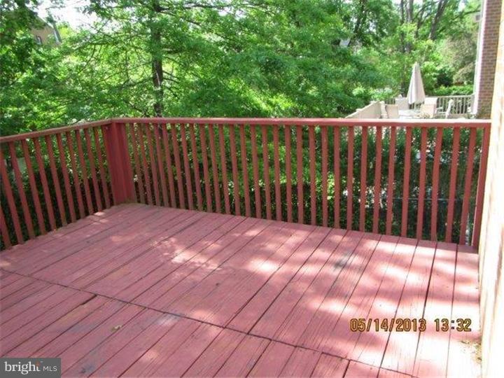 11114 Greiner Road Philadelphia, PA 19116 - Photo 24 of 25 Deck