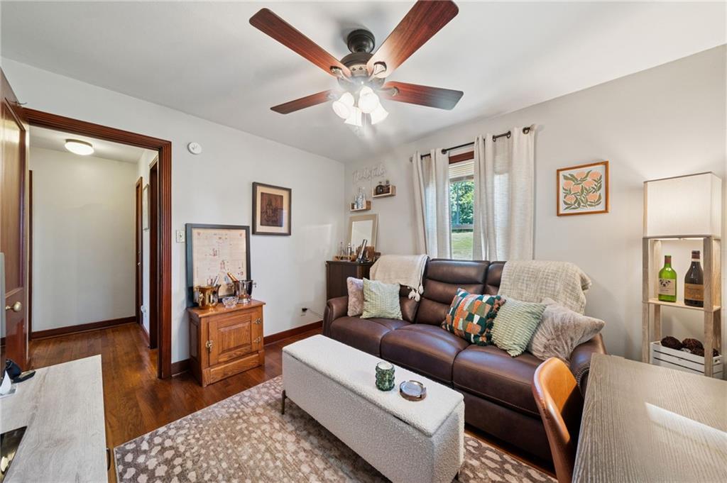 135 Pear Orchard Road Coraopolis, PA 15108 - Photo 21 of 43 a living room with furniture and a rug