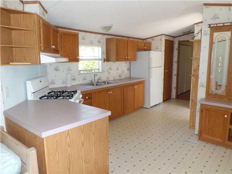 43 Oak Ledge Road Harpswell, ME 04079 - Photo 6 of 16 Kitchen.