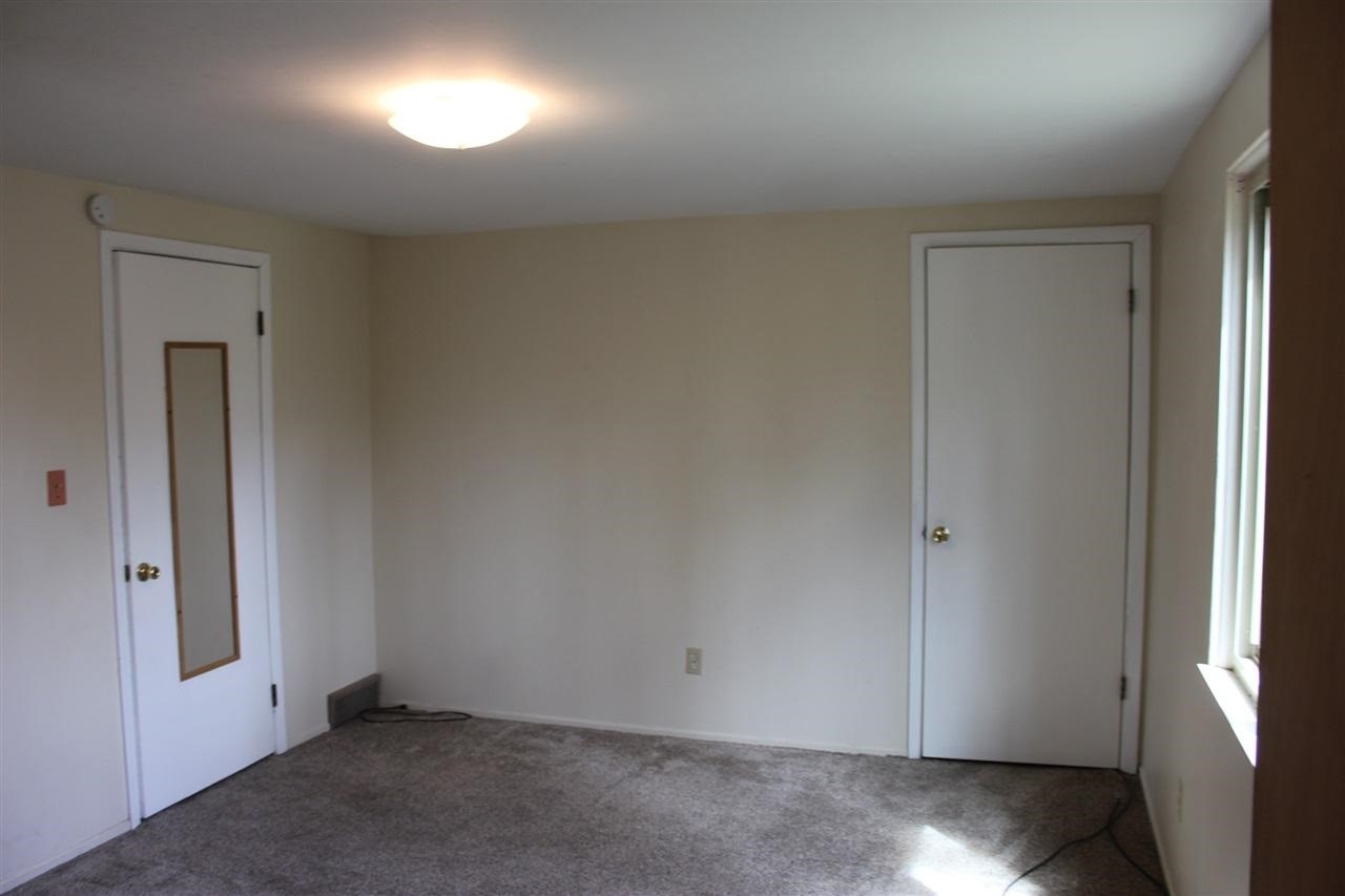 2460 Murphy Road Flint, MI 48504 - Photo 19 of 27 21465668-18.JPG
