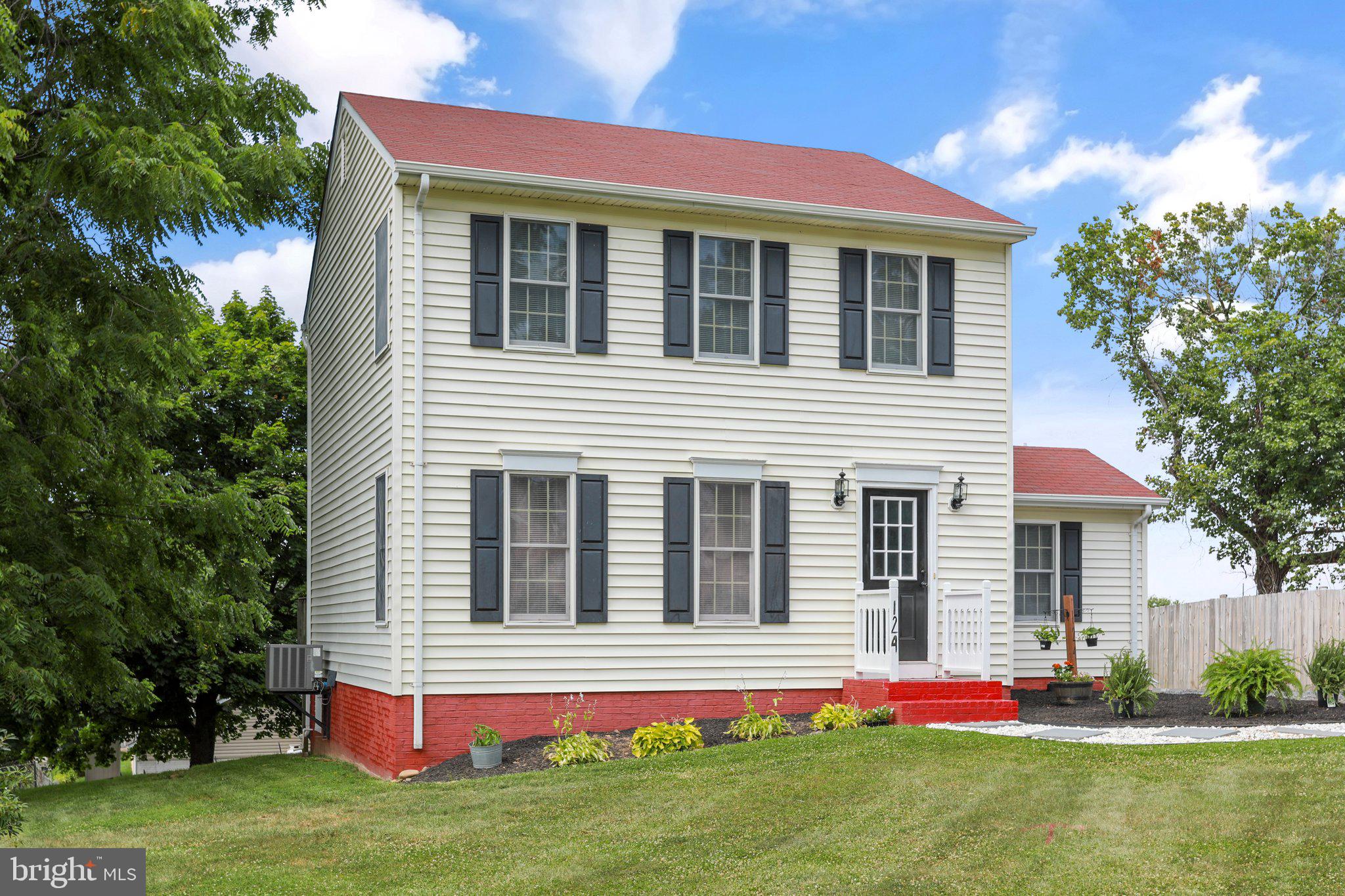 124 East 18th Street Front Royal, VA 22630 - Photo 1 of 35