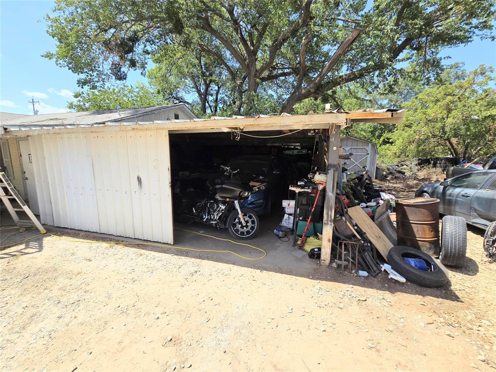 309 Decatur Street Bowie, TX 76230 - Photo 12 of 18 Gallery Image 12
