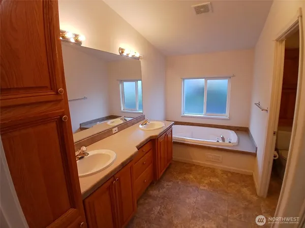 $309,950 | 5702 90th St Court East, Unit 173, Puyallup, WA 98371