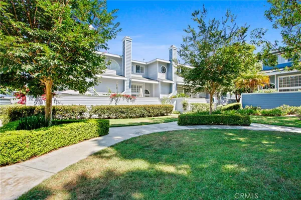 $3,950 | 19121 Queensport Lane, Unit A, Huntington Beach, CA 92646