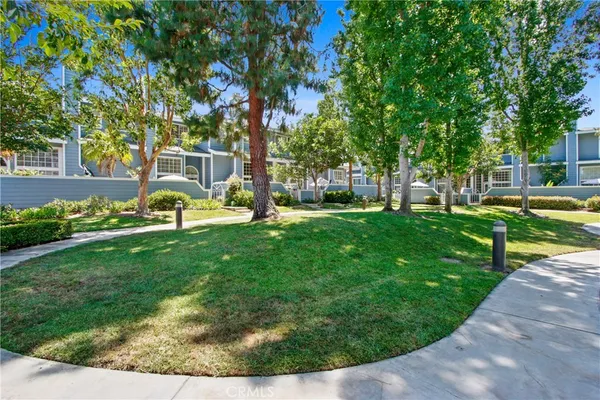$3,950 | 19121 Queensport Lane, Unit A, Huntington Beach, CA 92646