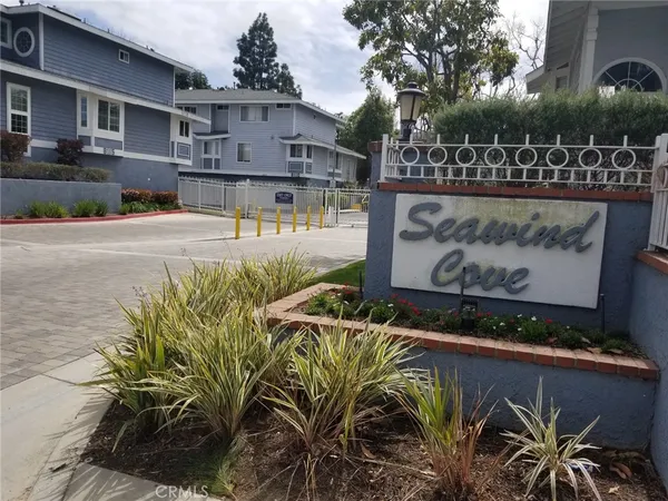 $3,950 | 19121 Queensport Lane, Unit A, Huntington Beach, CA 92646