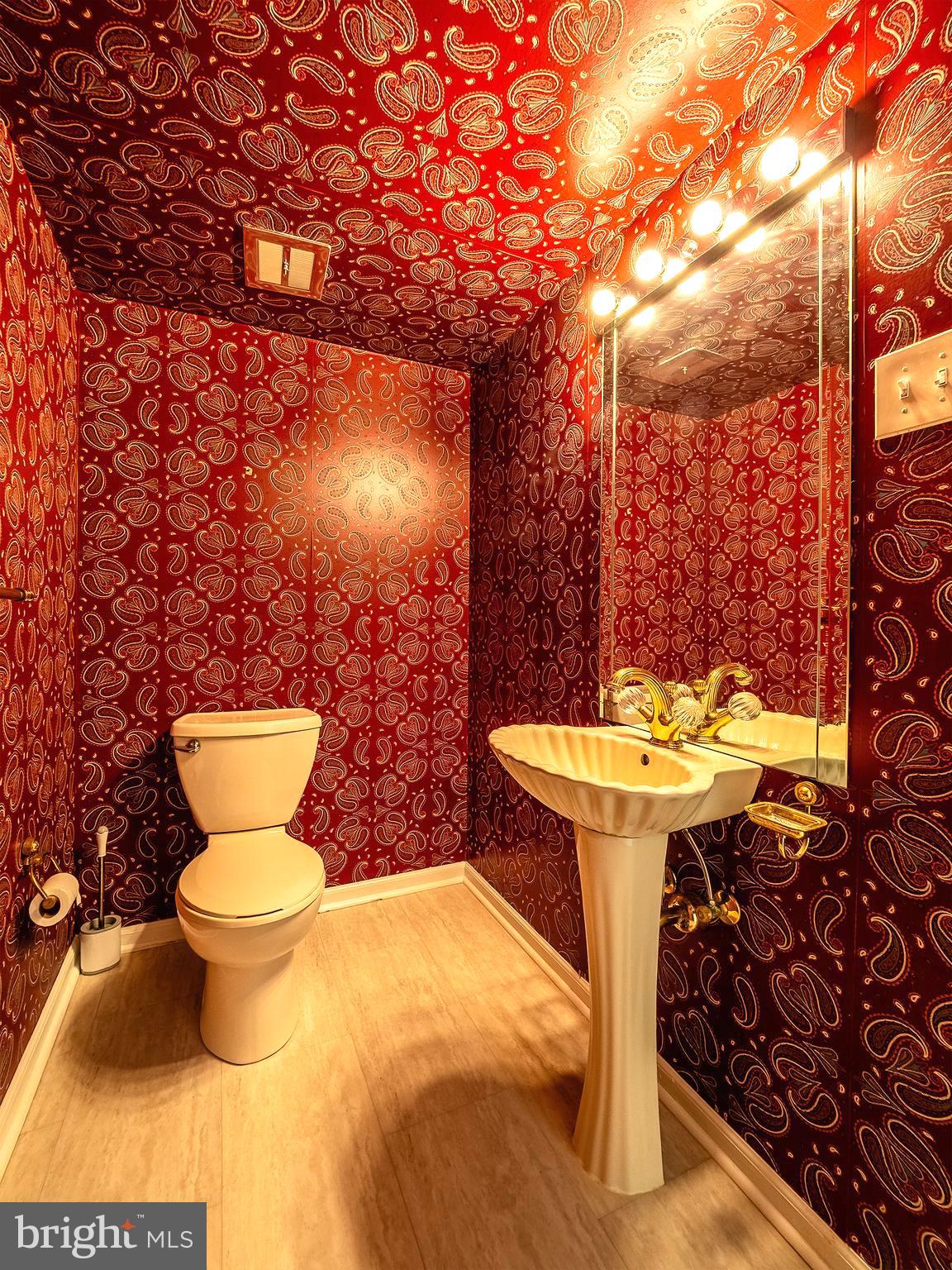 425 Kennebec Road Cherry Hill, NJ 08002 - Photo 26 of 31 Powder Room