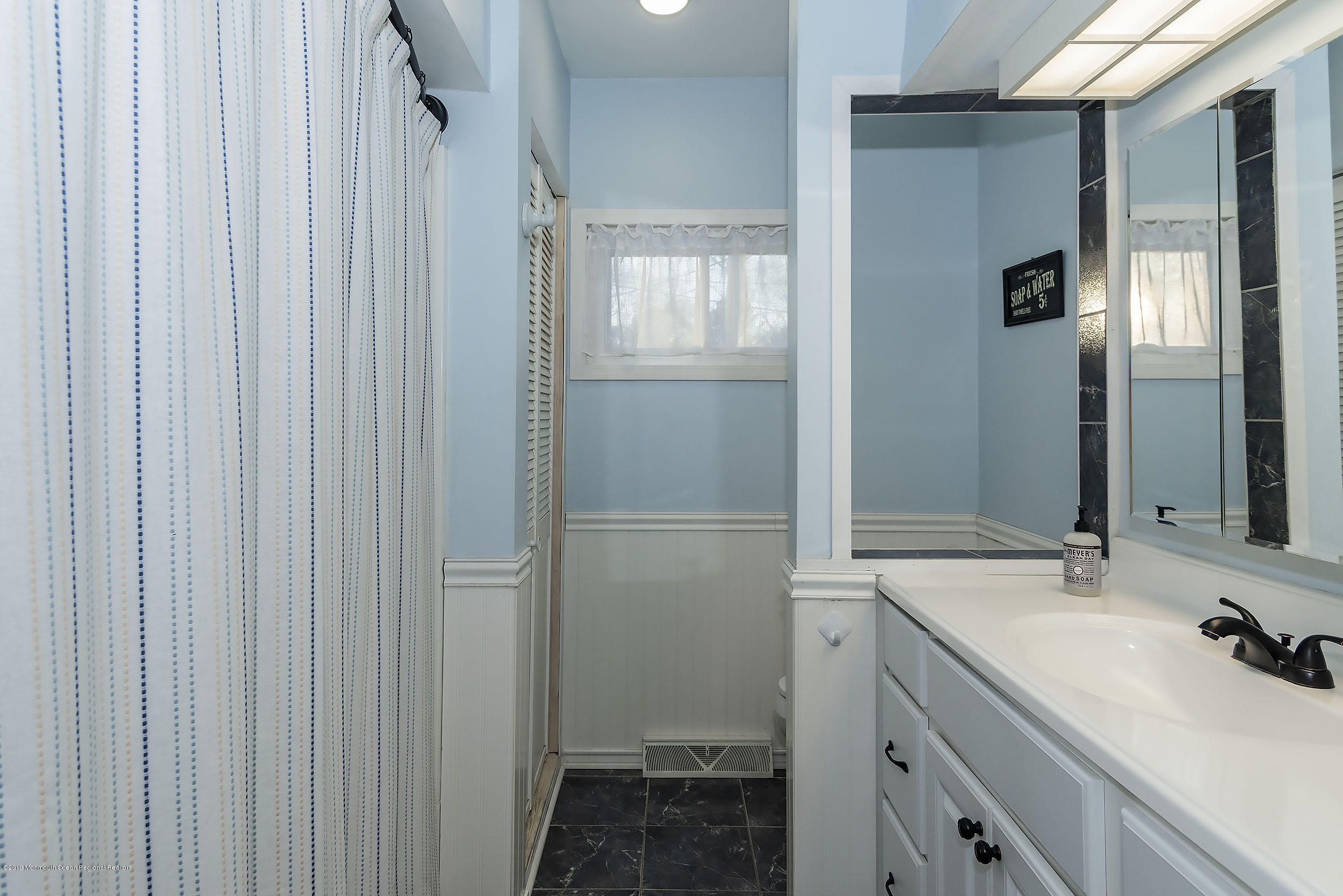 250 Windeler Road Howell, NJ 07731 - Photo 8 of 35 Bath1b