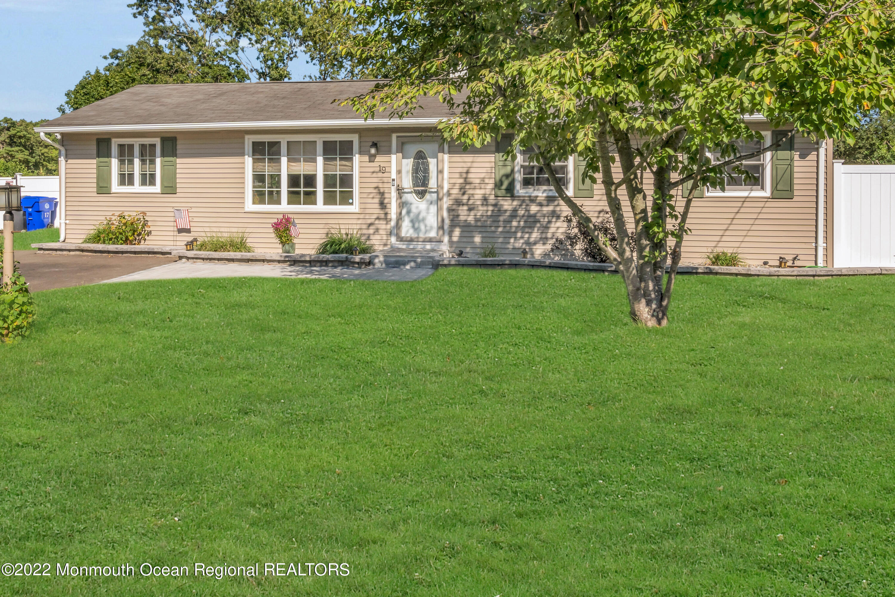 19 Lark Lane Brick, NJ 08724 - Photo 13 of 72 002_dsc09481b