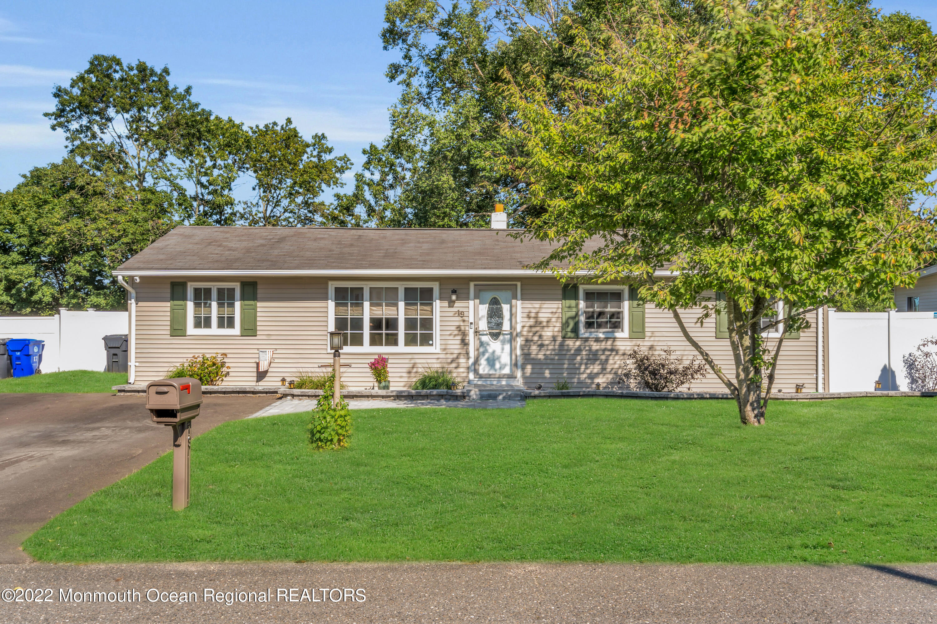 19 Lark Lane Brick, NJ 08724 - Photo 15 of 72 004_dsc09492