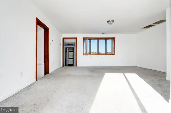 $244,900 | 307 East Edgewater Avenue, Pleasantville, NJ 08232