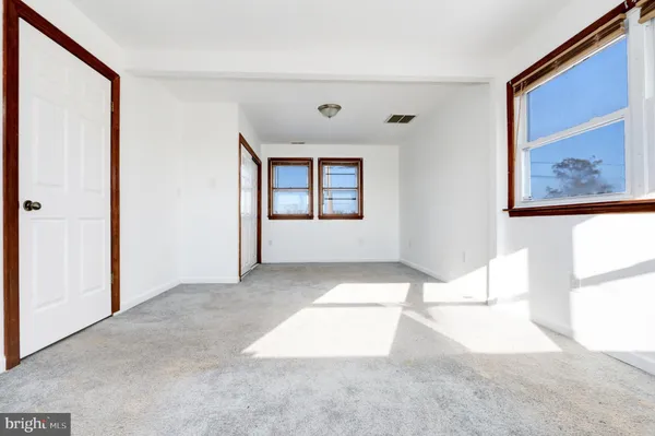 $244,900 | 307 East Edgewater Avenue, Pleasantville, NJ 08232