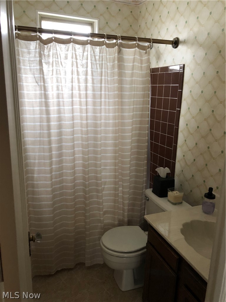1205 Mayfield Ridge Road Cleveland, OH 44124 - Photo 25 of 35 Full Bath (down)