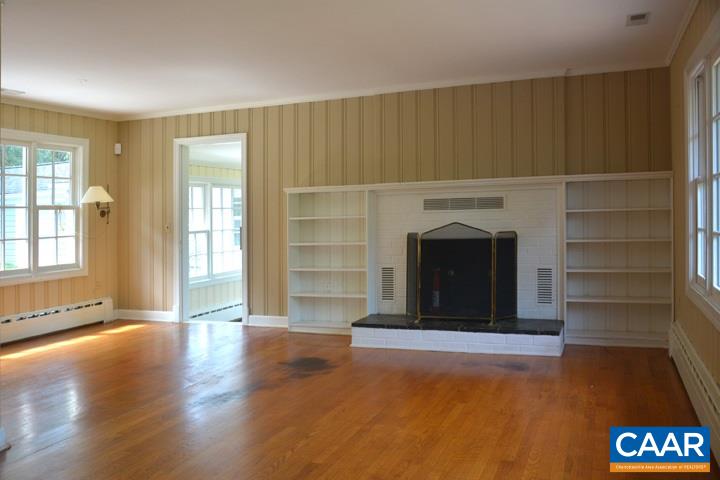 5899 Gordonsville Road Keswick, VA 22947 - Photo 4 of 40 Gallery Image 4