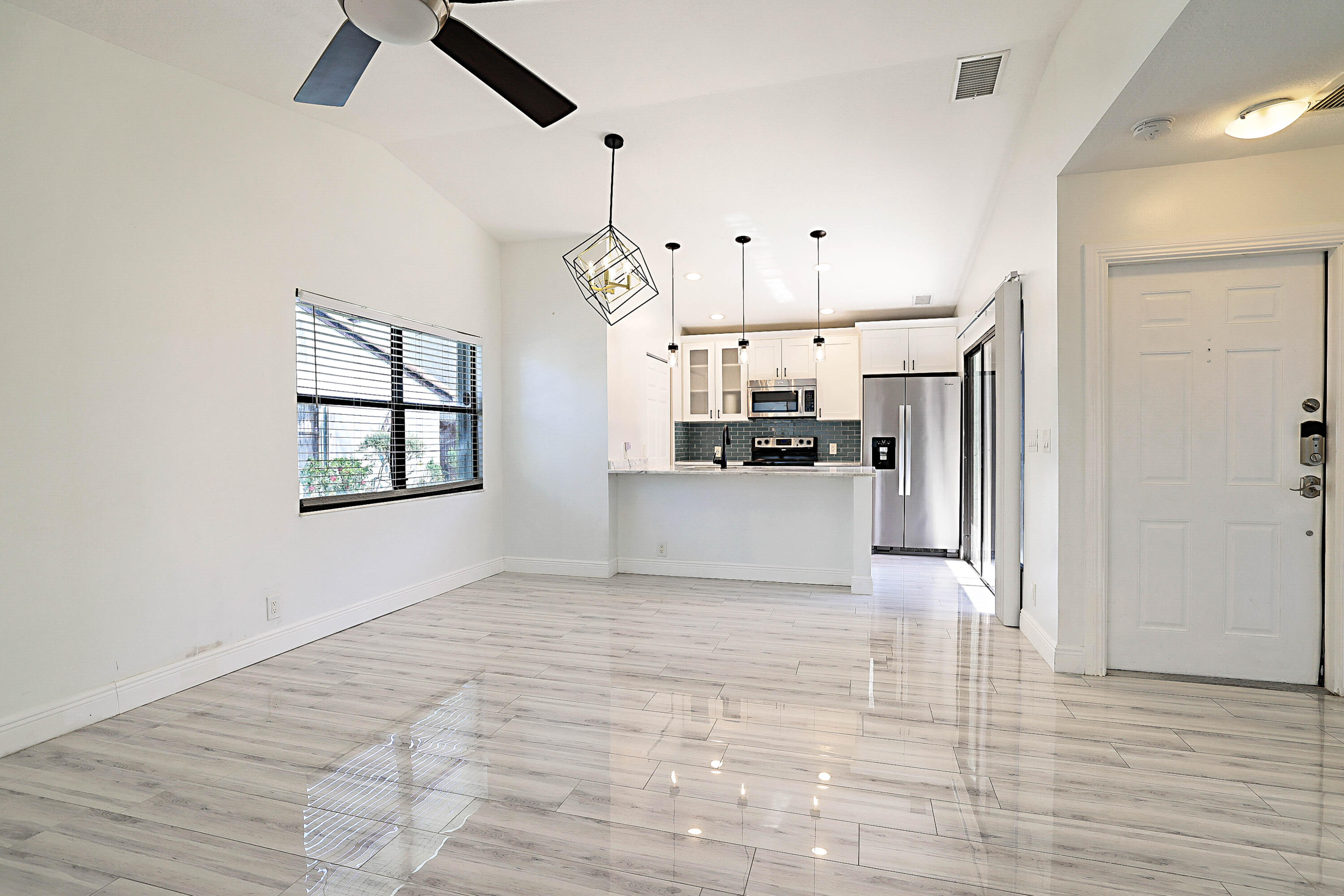 22354 Pineapple Walk Drive Boca Raton, FL 33433 - Photo 11 of 39 1000045131