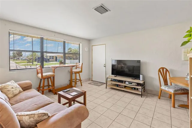 $290,000 | 1 Beechwood Drive, Ormond Beach, FL 32176