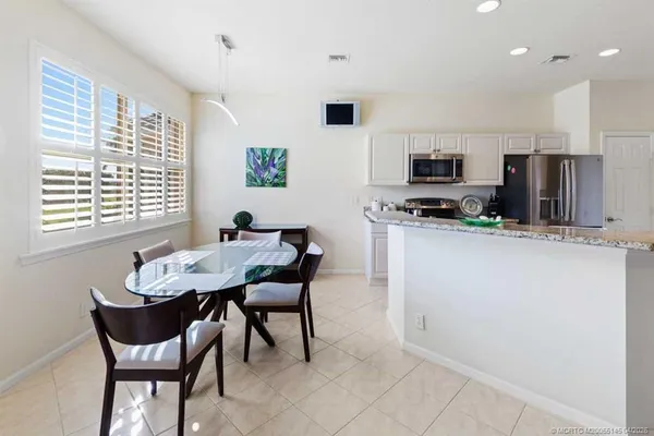 $2,950 | 2371 Southwest Carriage Hill Terrace, Unit 202, Palm City, FL 34990