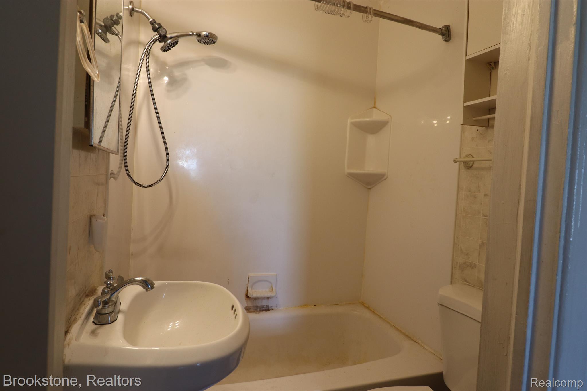 38455 Van Born Road Romulus, MI 48174 - Photo 9 of 29 Gallery Image 9