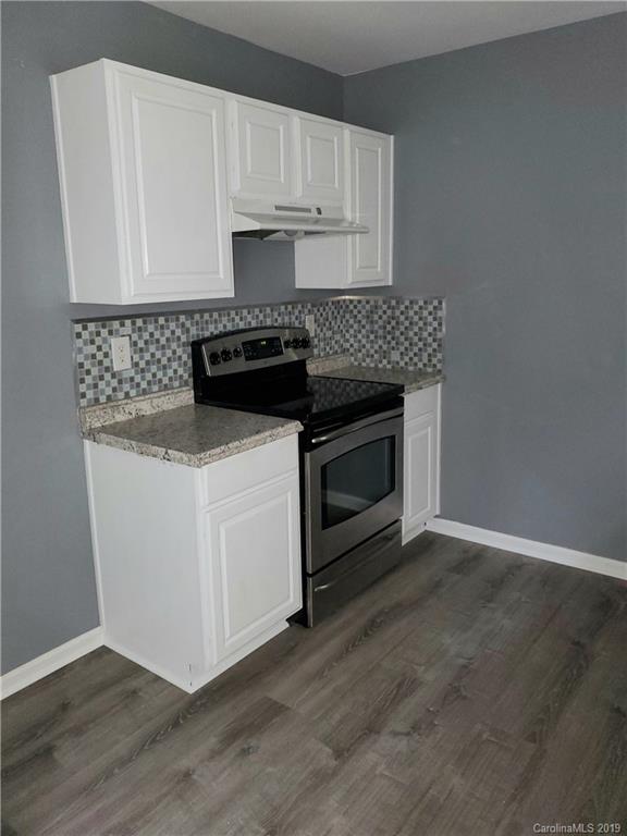 4850 Elizabeth Road Charlotte, NC 28269 - Photo 2 of 10